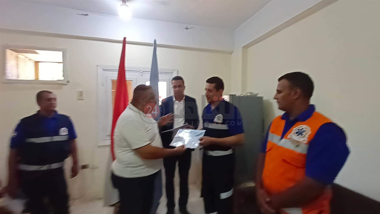 تكريم رجلا الإسعاف 