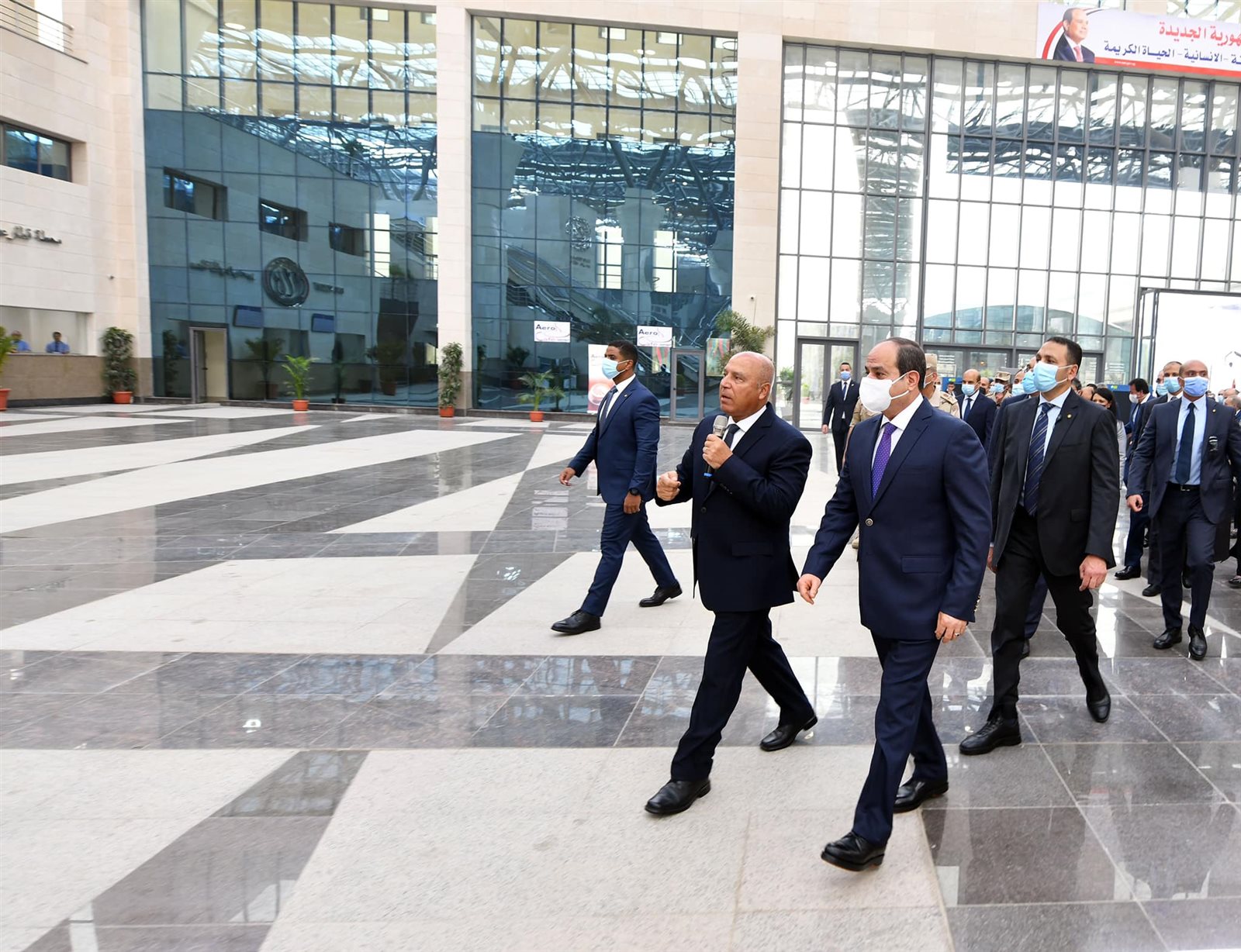 الرئيس السيسي يفتتح محطة عدلى منصور 