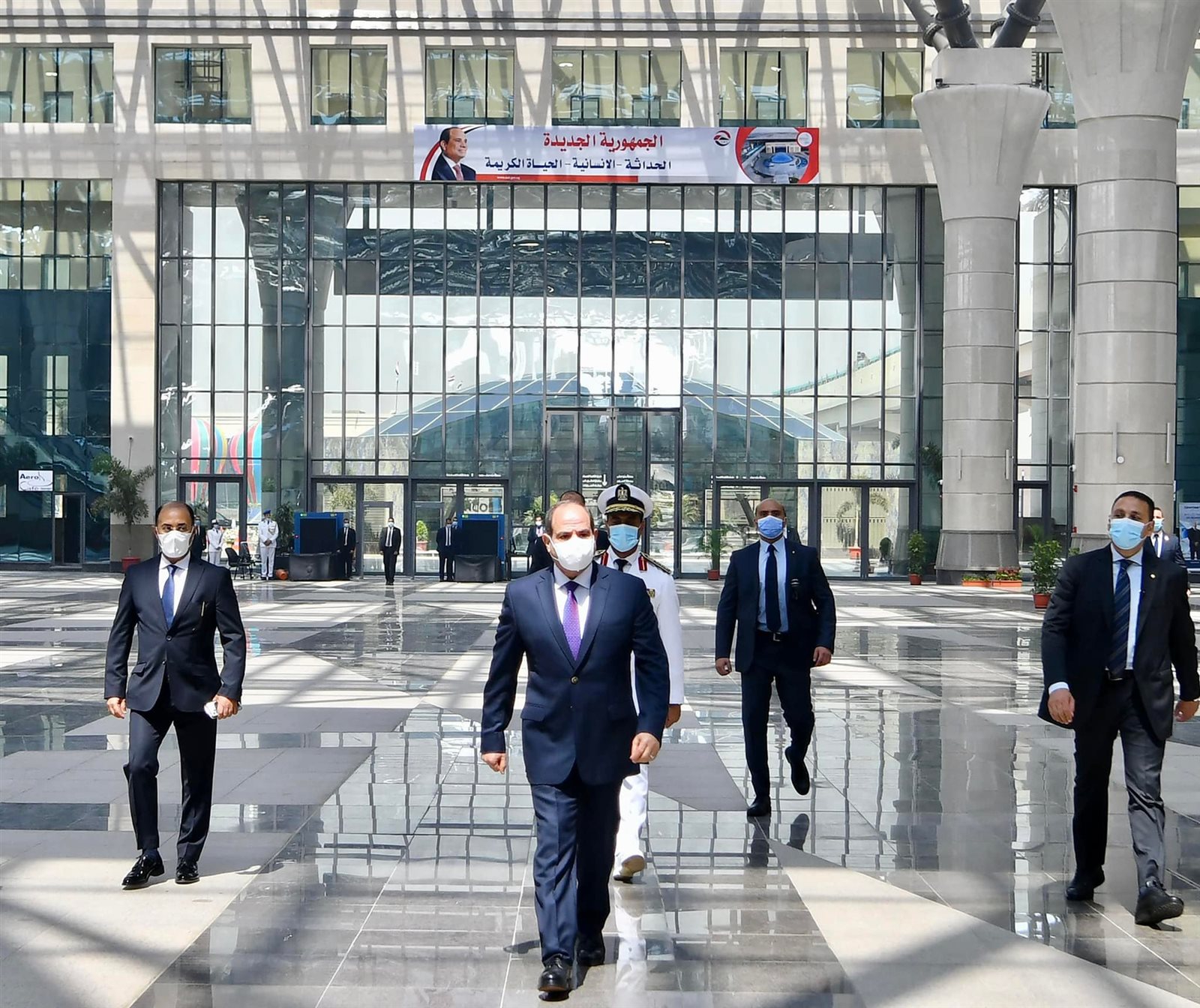 الرئيس السيسي يفتتح محطة عدلى منصور 