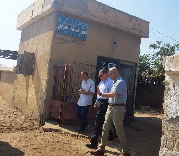 محافظ الشرقية يتفقد مجزر القرين