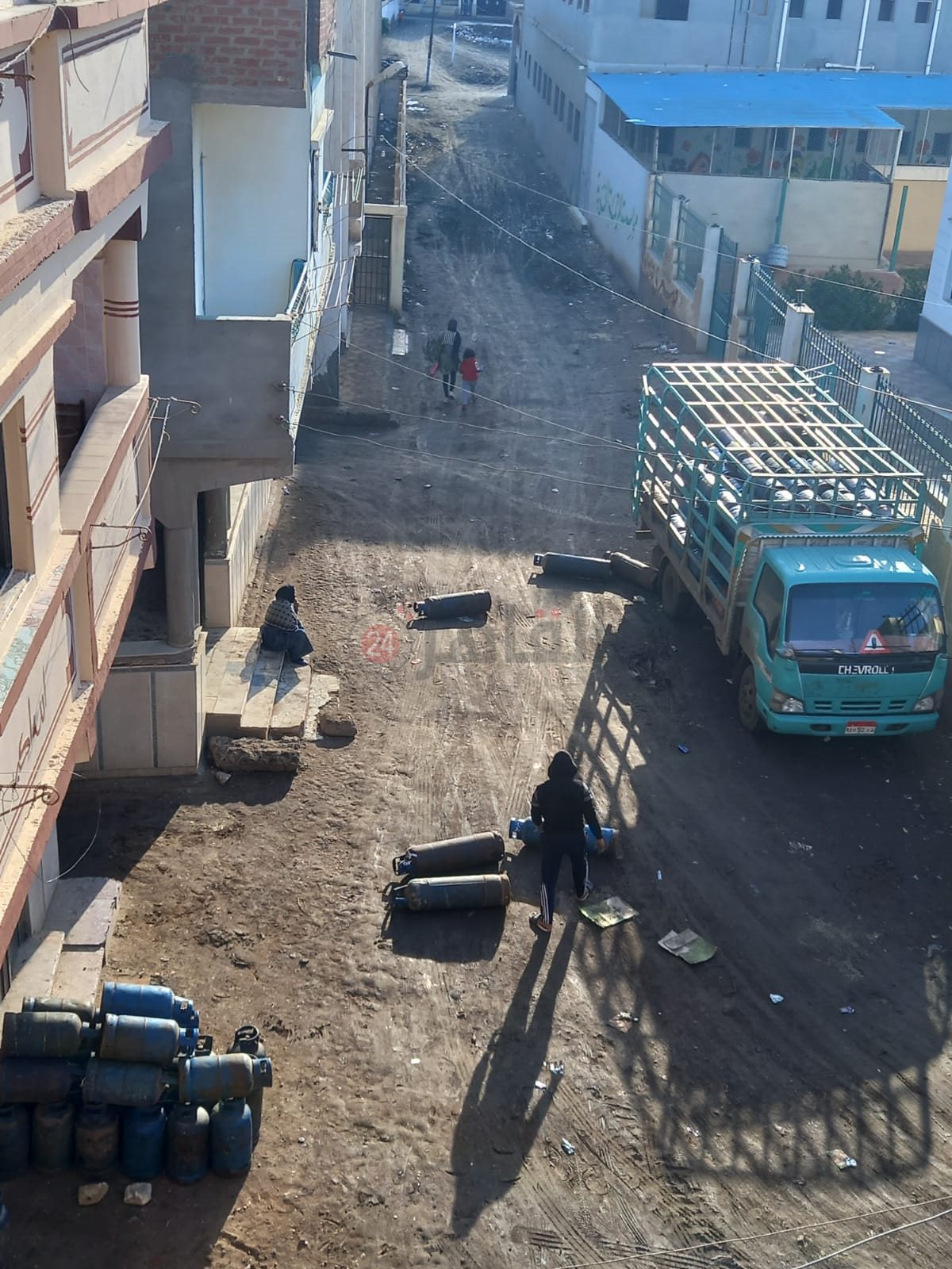 مستودع أنابيب بوتاجاز داخل الكتلة السكنية بالشرقية 01