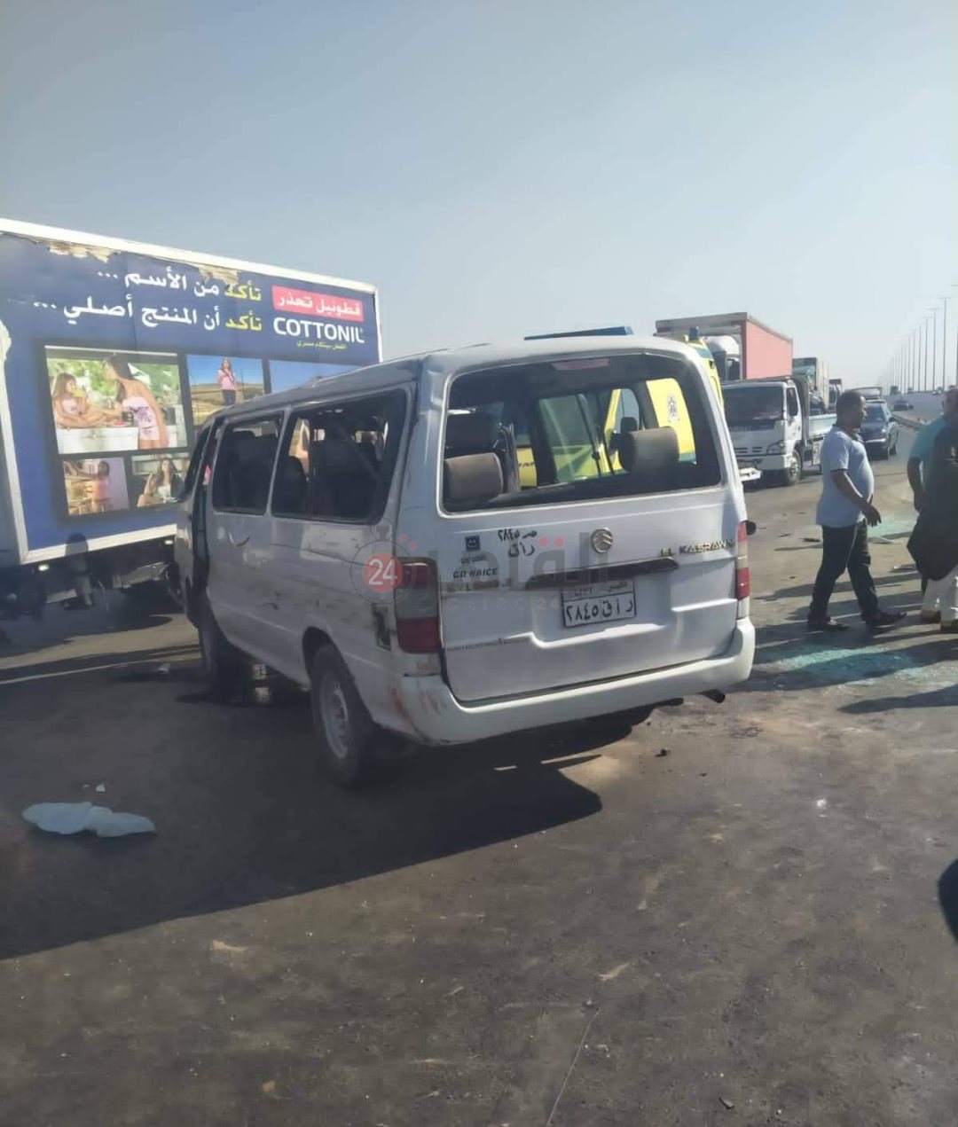 تصادم ميكروباص وملاكي بالعاشر من رمضان 3