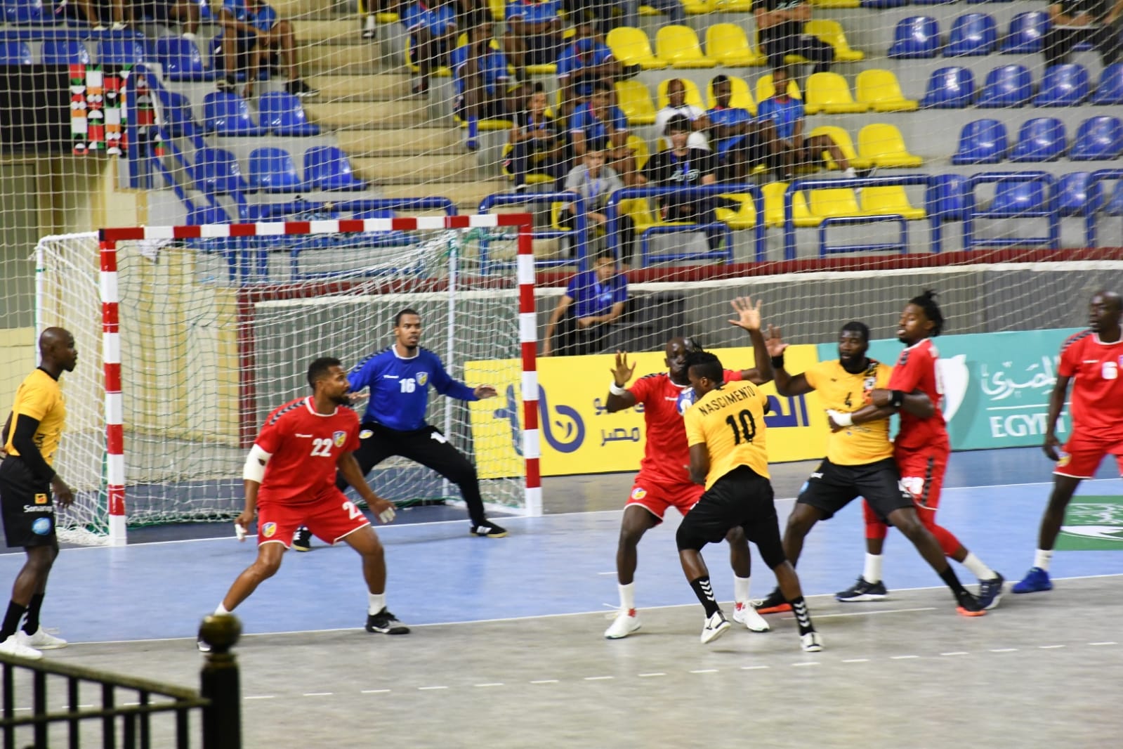 أنجولا والكونغو الديمقراطية (9)