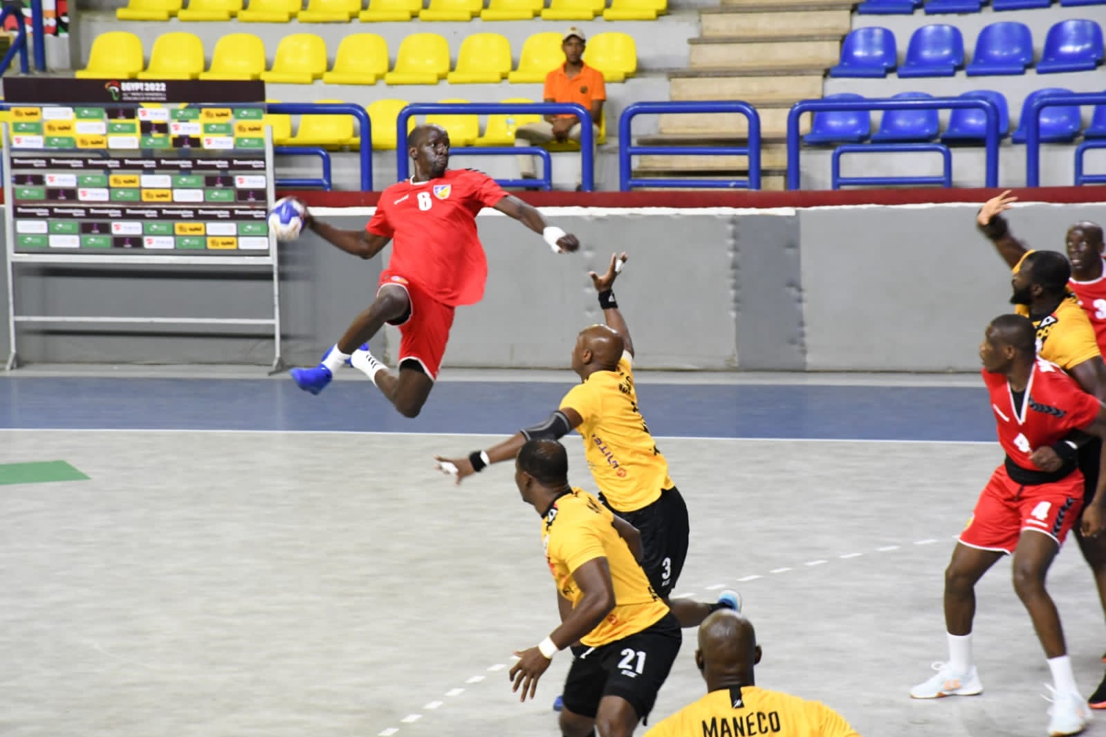 أنجولا والكونغو الديمقراطية (11)