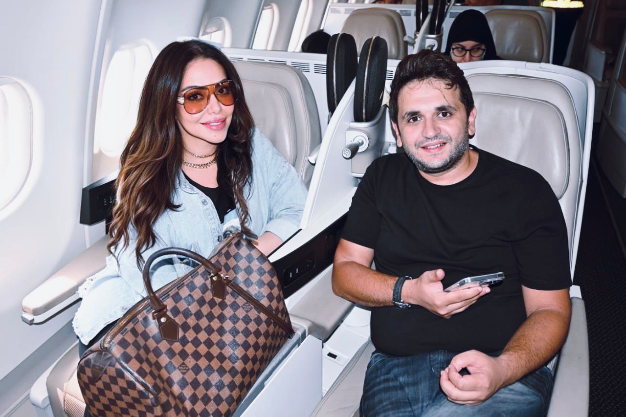 أبطال مسرحية عائلة تس (6)