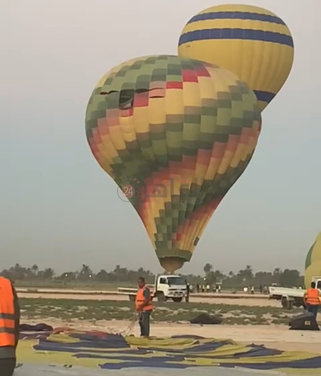 لحظة هبوط بالون الأقصر