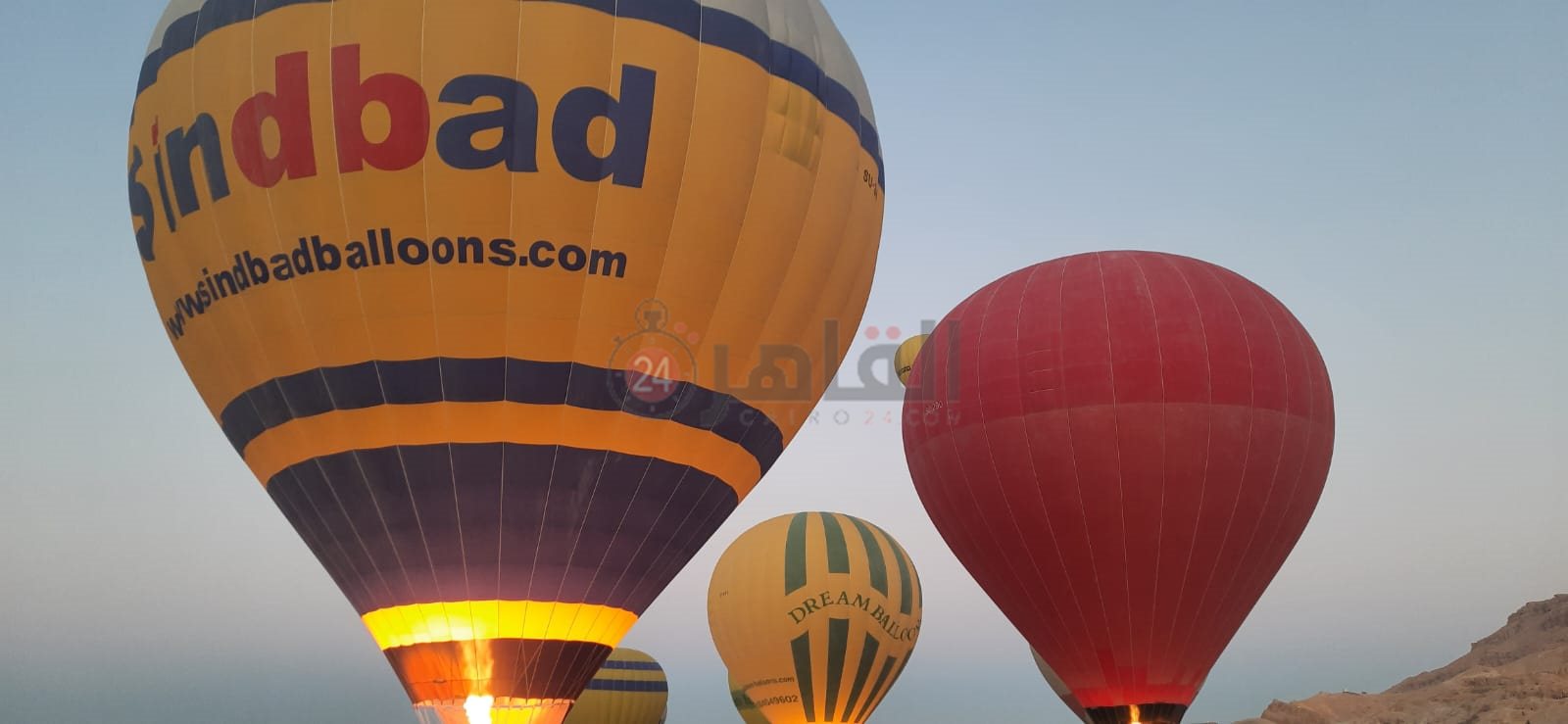خروج رحلات البالون الطائر في الأقصر