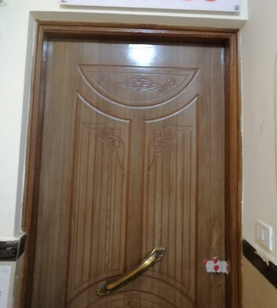 غلق وتشميع معمل 