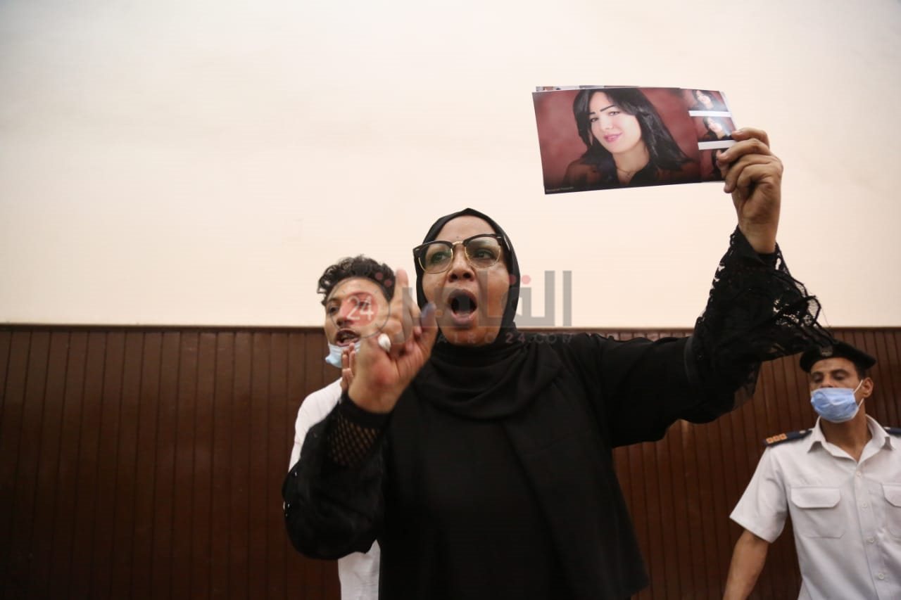 والدة شيماء جمال