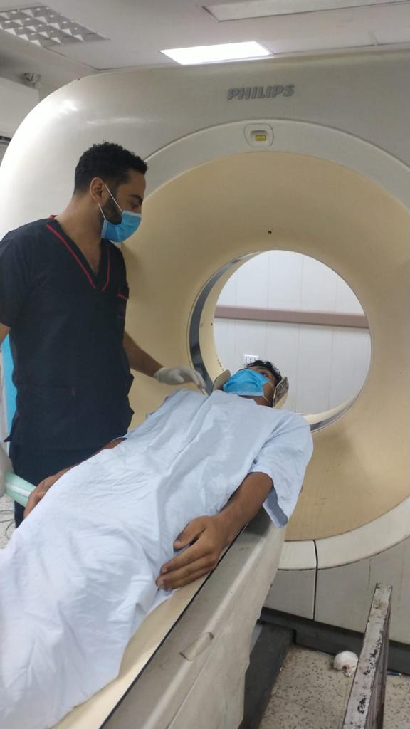 الشاب داخل مستشفى الزقازيق الجامعي 03