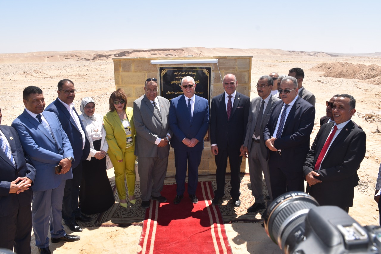 وضع حجر الأساس لإنشاء جامعة الأقصر والمستشفى الجامعي