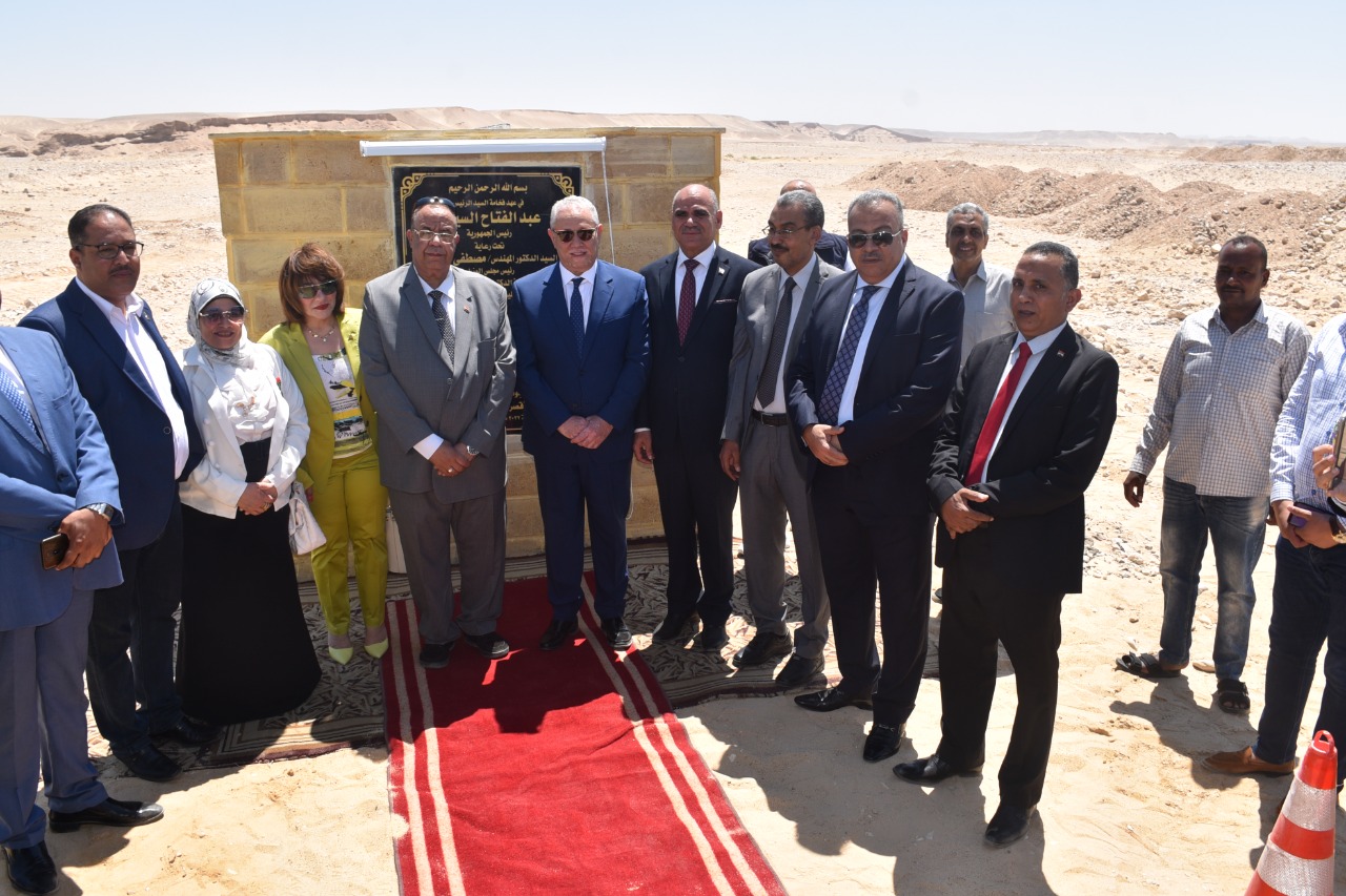 وضع حجر الأساس لإنشاء جامعة الأقصر والمستشفى الجامعي