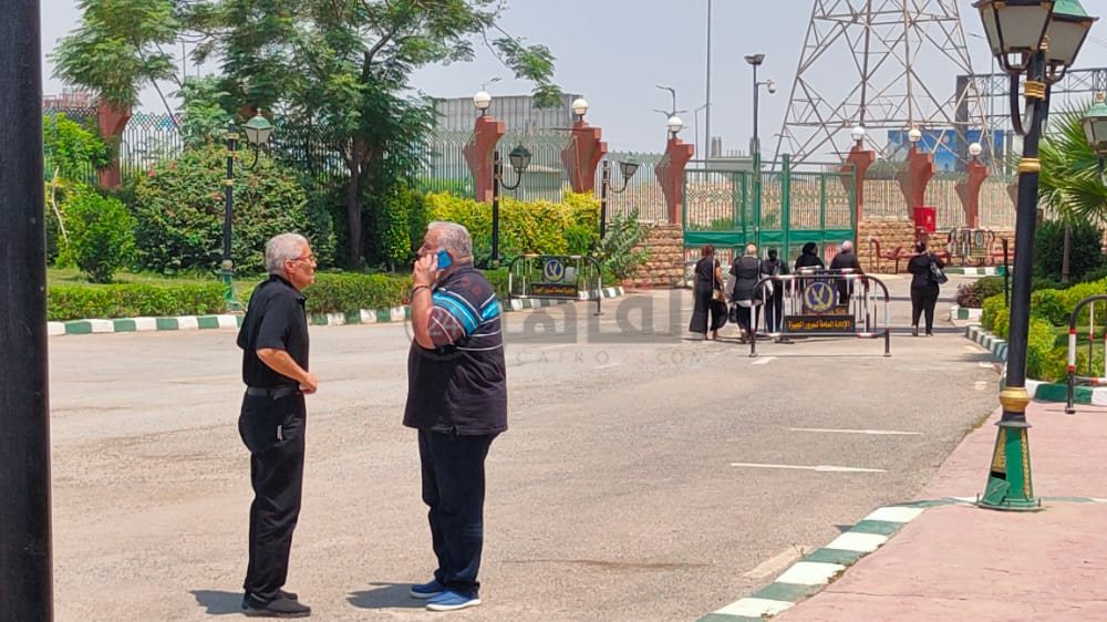 جنازة الفنانة رجاء حسين (2)