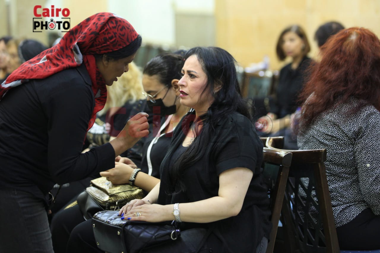 عزاء الفنانة رجاء حسين (2)