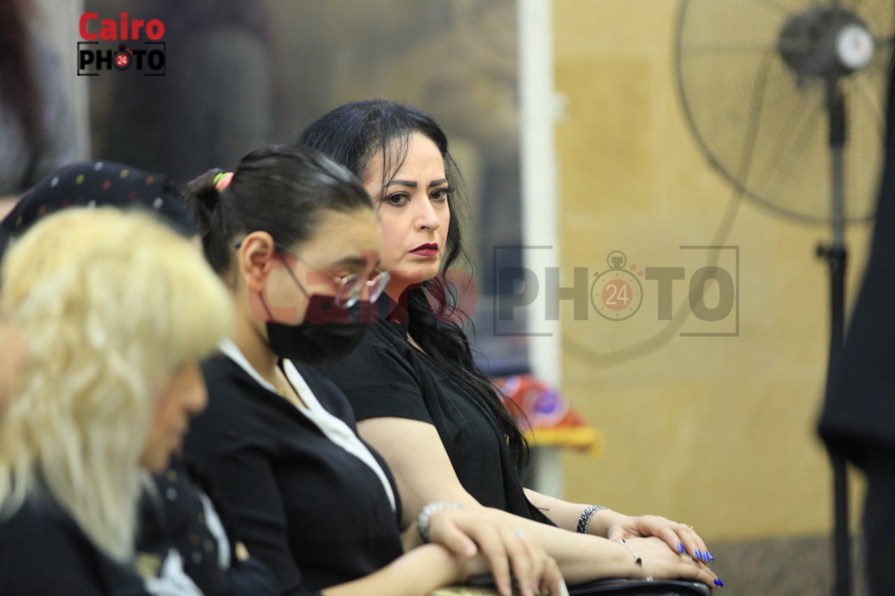 عزاء الفنانة رجاء حسين (5)