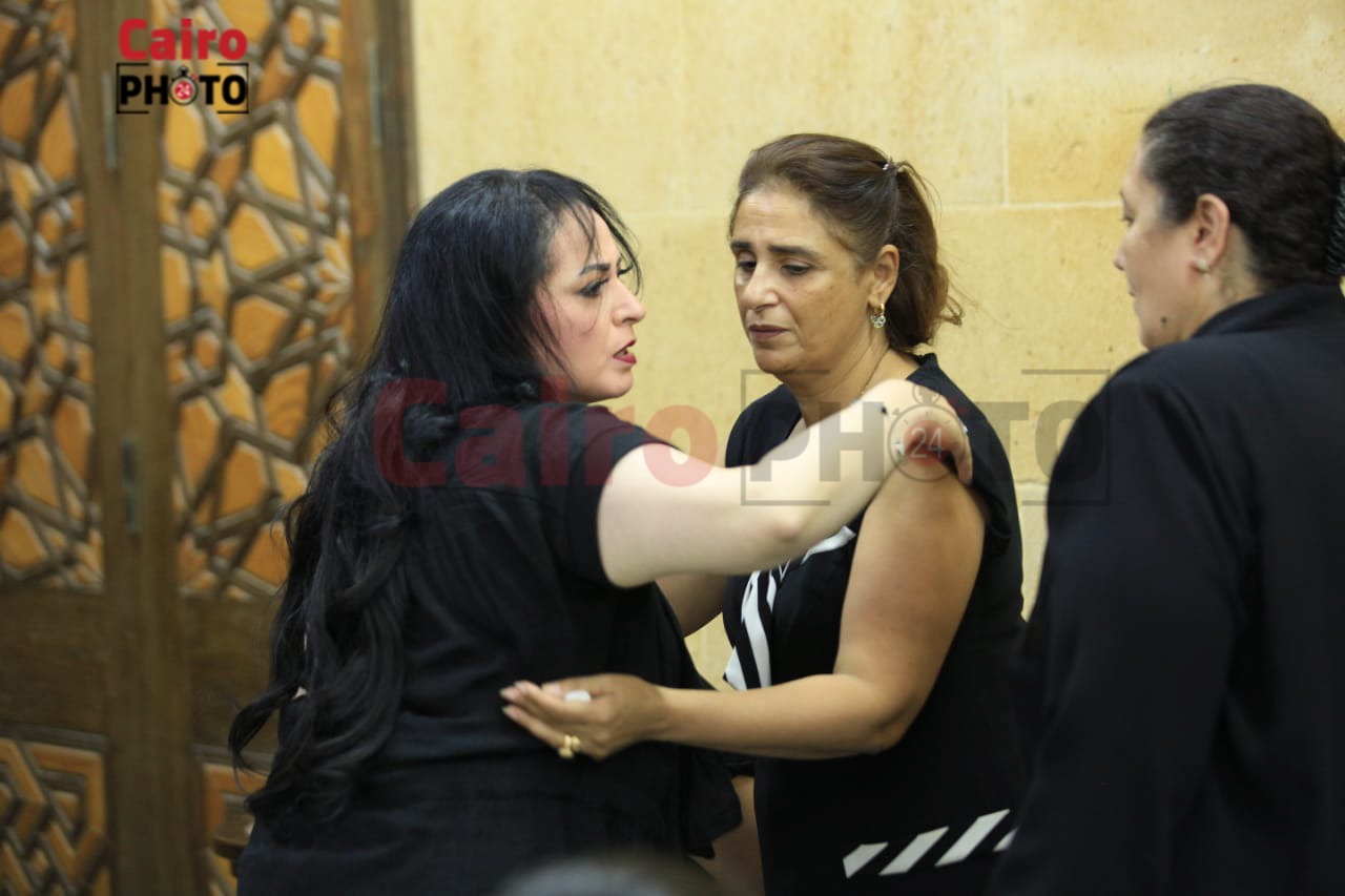 عزاء الفنانة رجاء حسين (11)