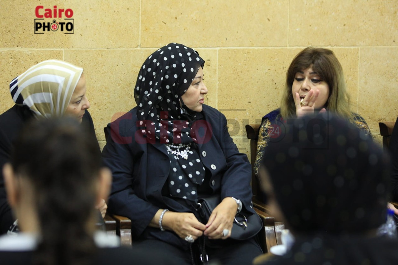 عزاء الفنانة رجاء حسين (21)