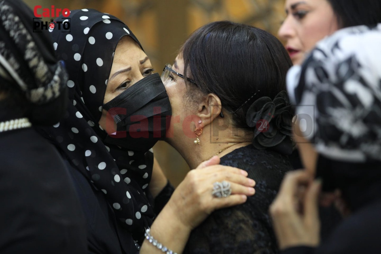 عزاء الفنانة رجاء حسين (28)