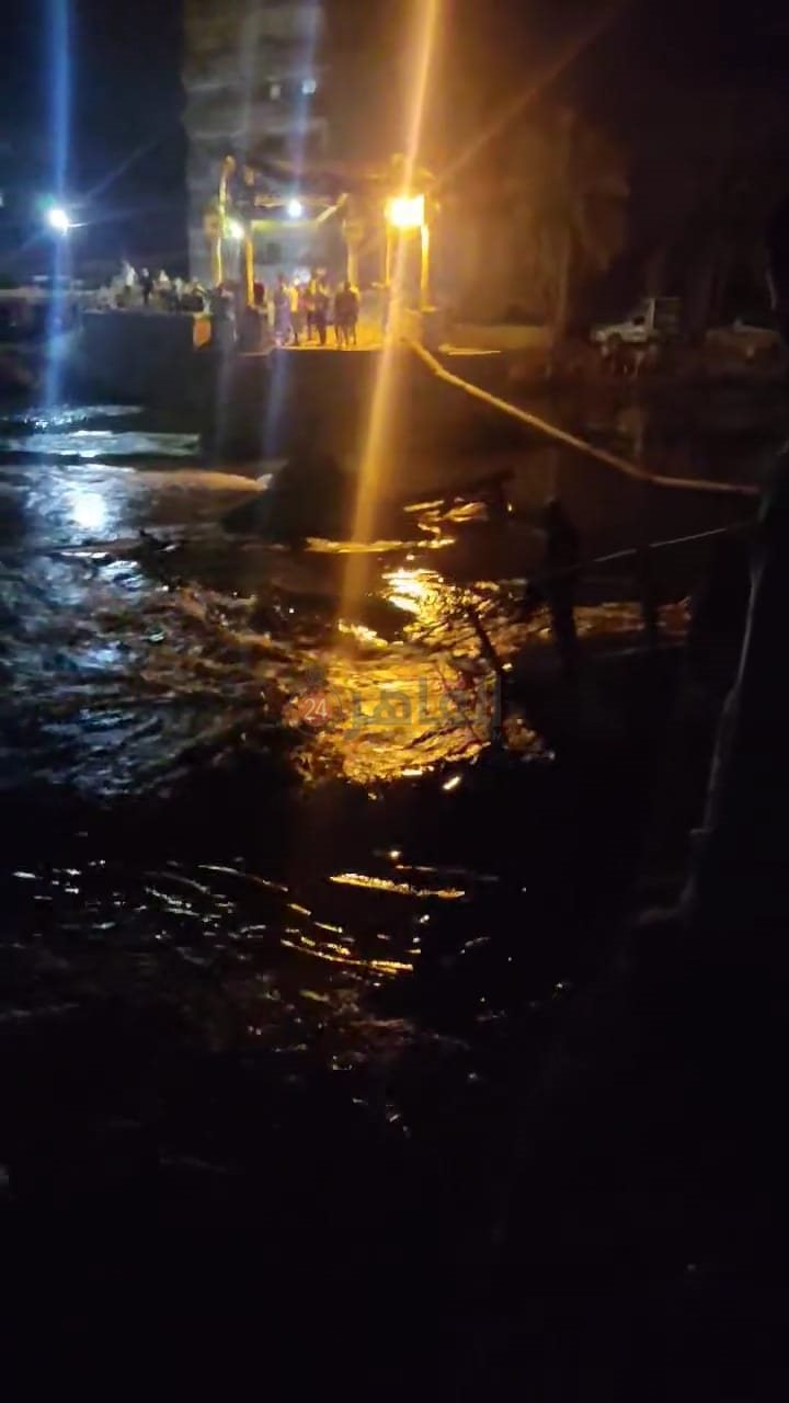 انهيار كوبري مشاه فوق ترعة بالشرقية 01