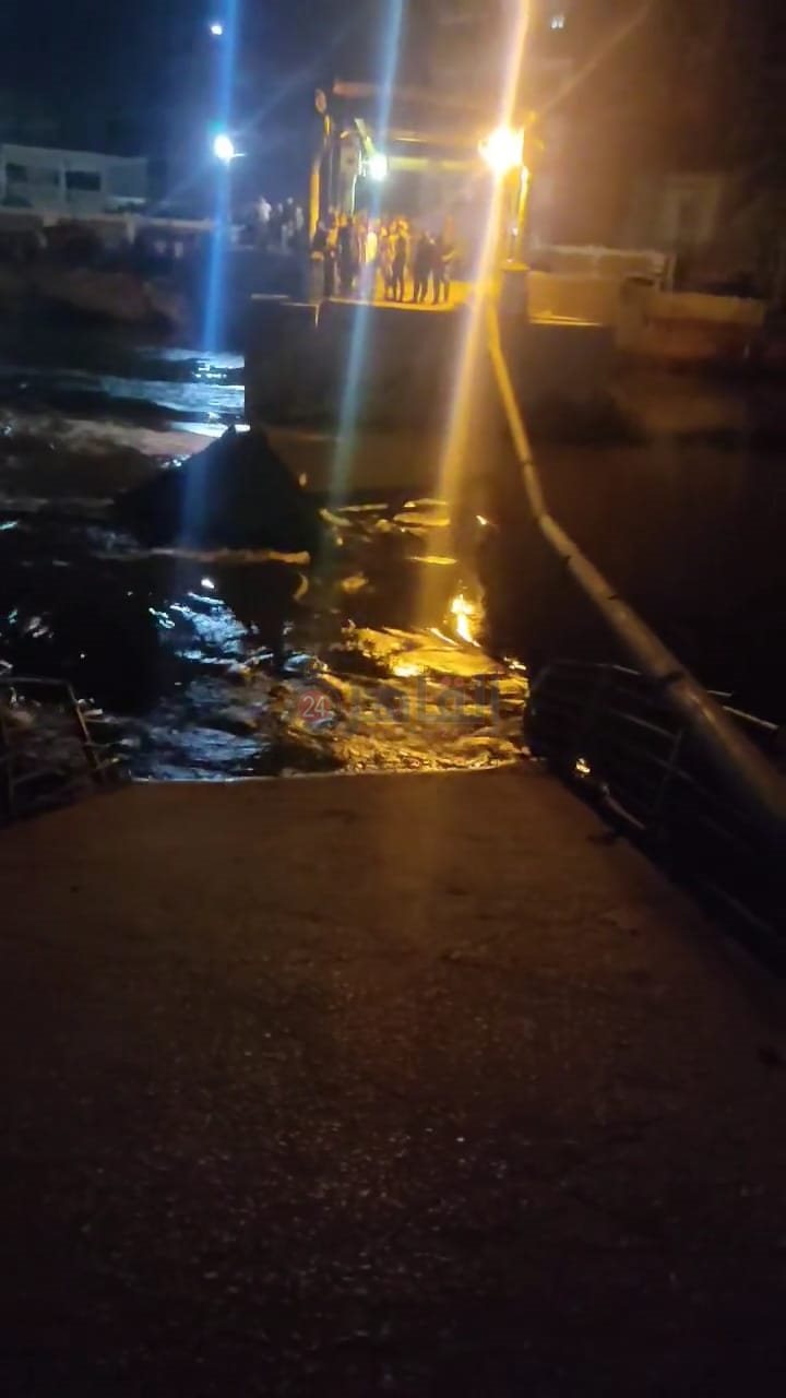 انهيار كوبري مشاه فوق ترعة بالشرقية 06