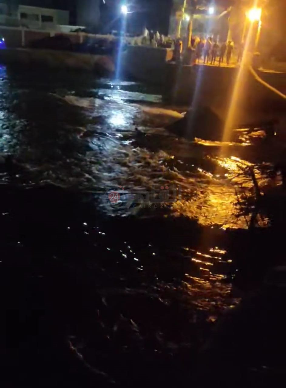 انهيار كوبري مشاه فوق ترعة بالشرقية 07