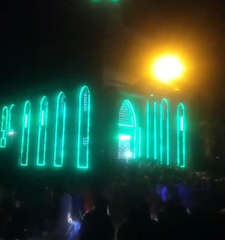 جنازة العامل 02