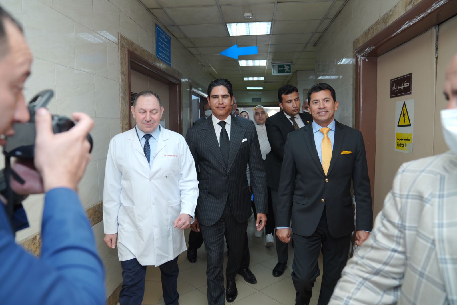 زيارة الوفد لمستشفى العجوزة (2)