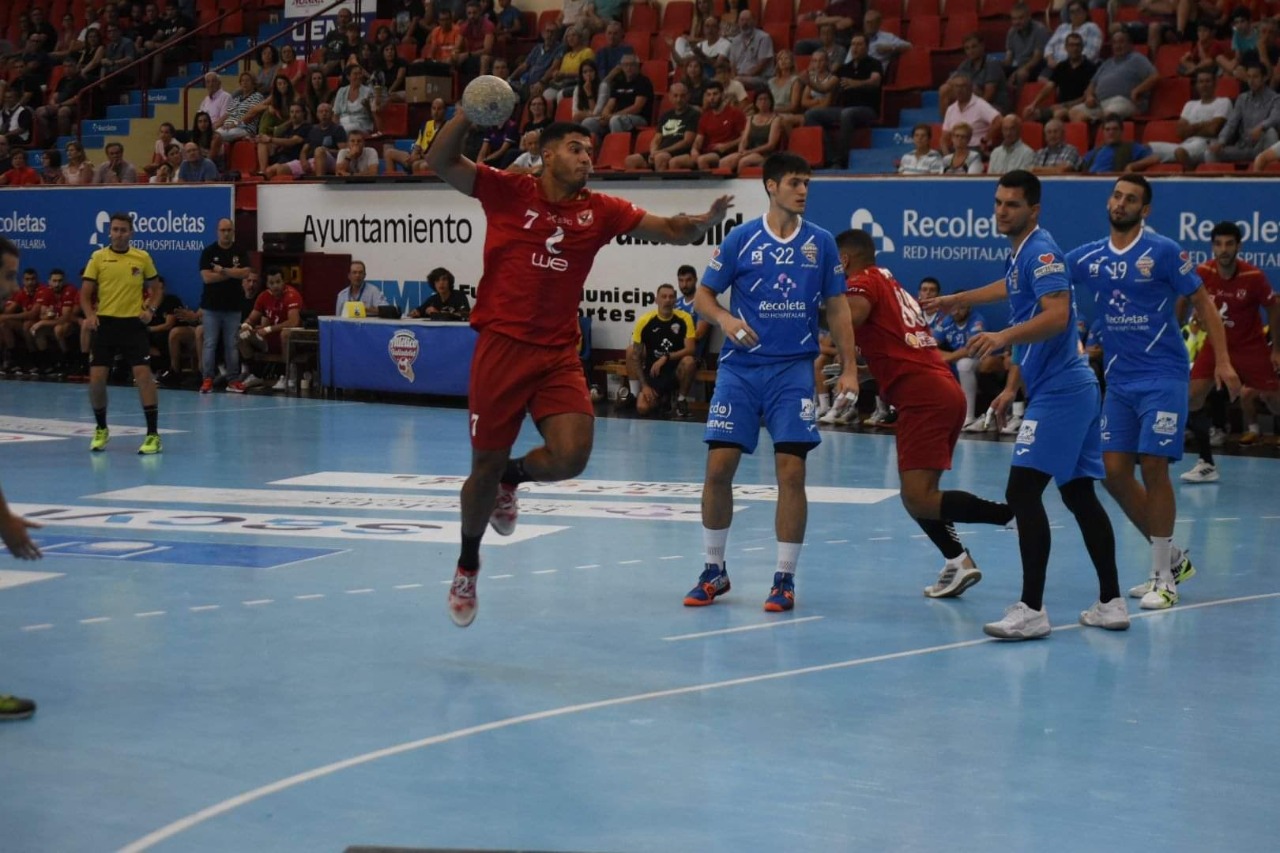 يد الأهلي (6)