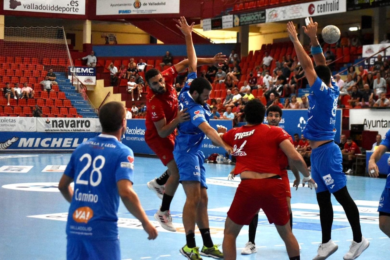 يد الأهلي (7)