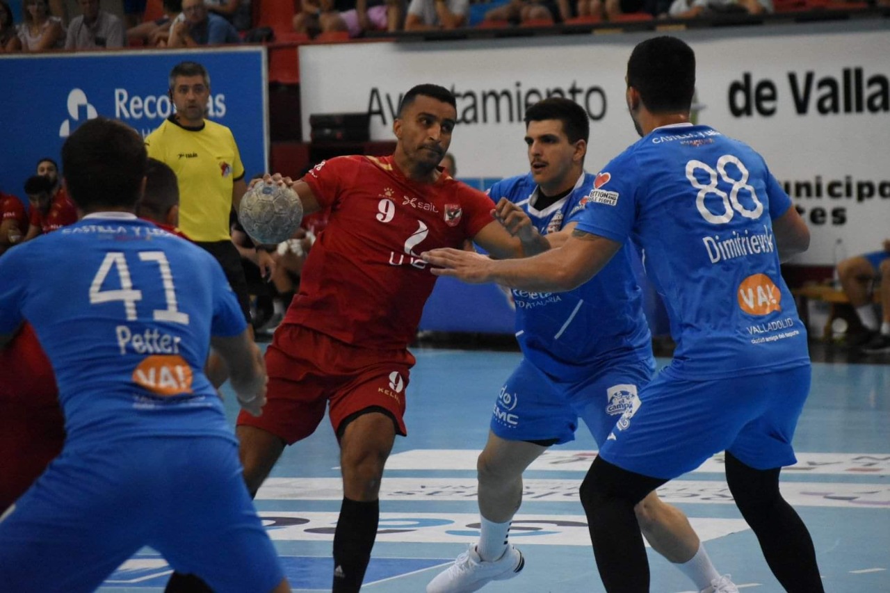 يد الأهلي (8)