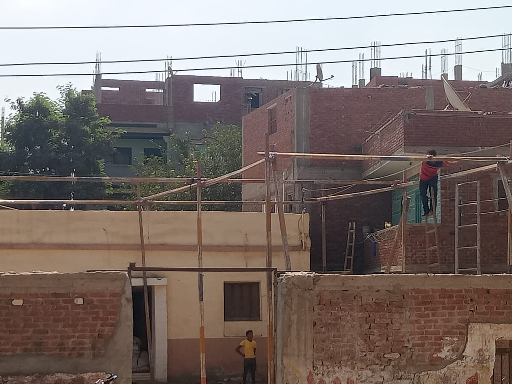 تجهيزات سُرادق عزاء ضحايا حادث الإسماعيلية بالشرقية 02