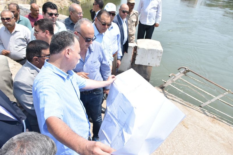 زيارة وزير الري لموقع كوبري الشرقية المنهار 01