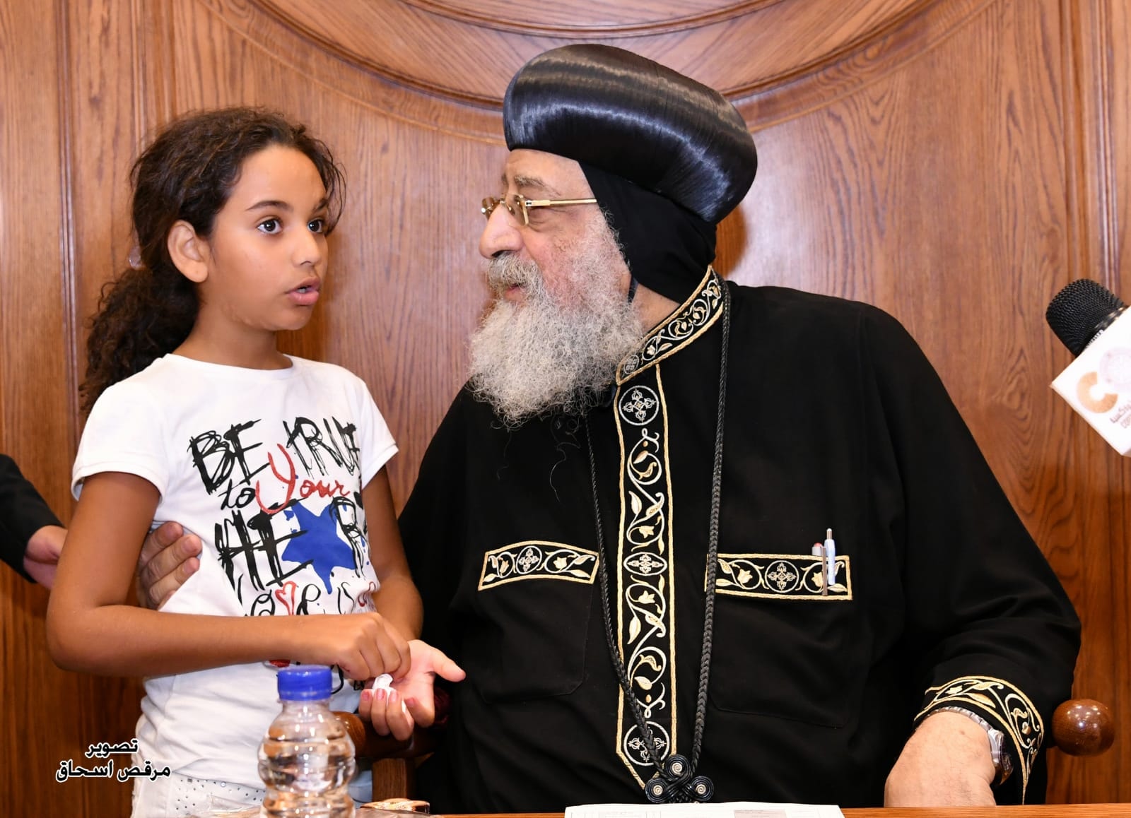  البابا خلال استقباله أسر المنتقلين في حادث كنيسة إمبابة