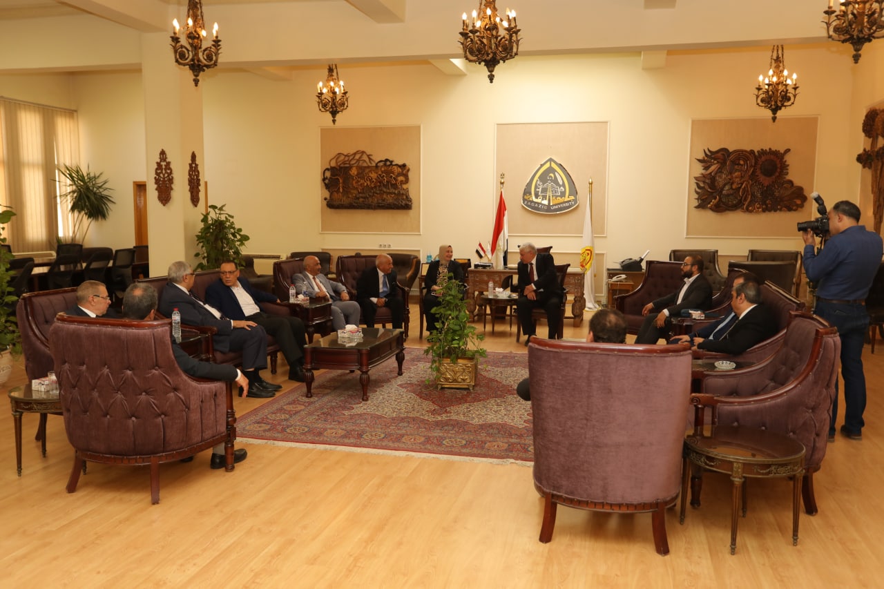 زيارة مستشار الرئيس لجامعة الزقازيق 05