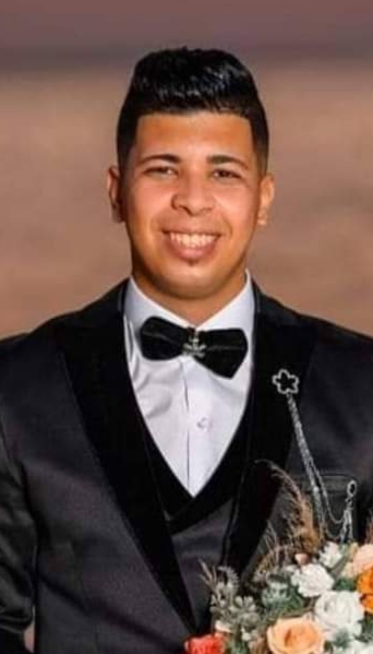 الشاب الراحل مصطفى الحجار