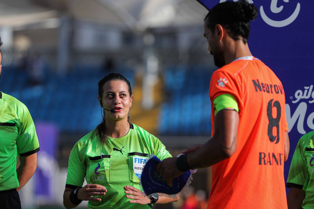 شاهندا مغربي - فاركو وسموحة (2)