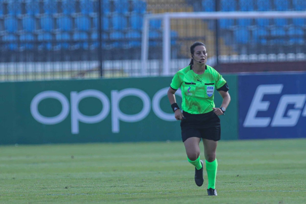 شاهندا مغربي - فاركو وسموحة (9)