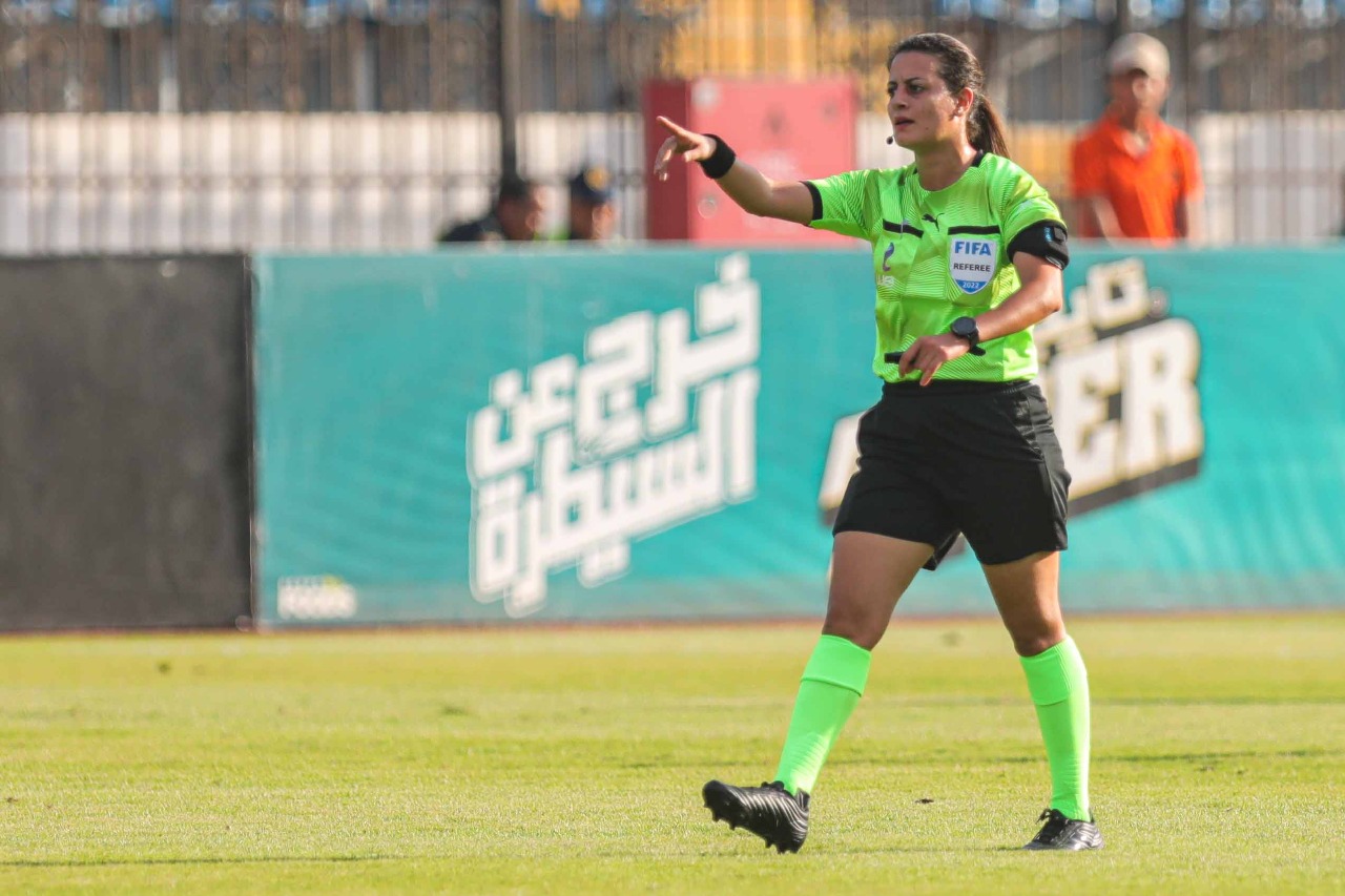 شاهندا مغربي - فاركو وسموحة (19)