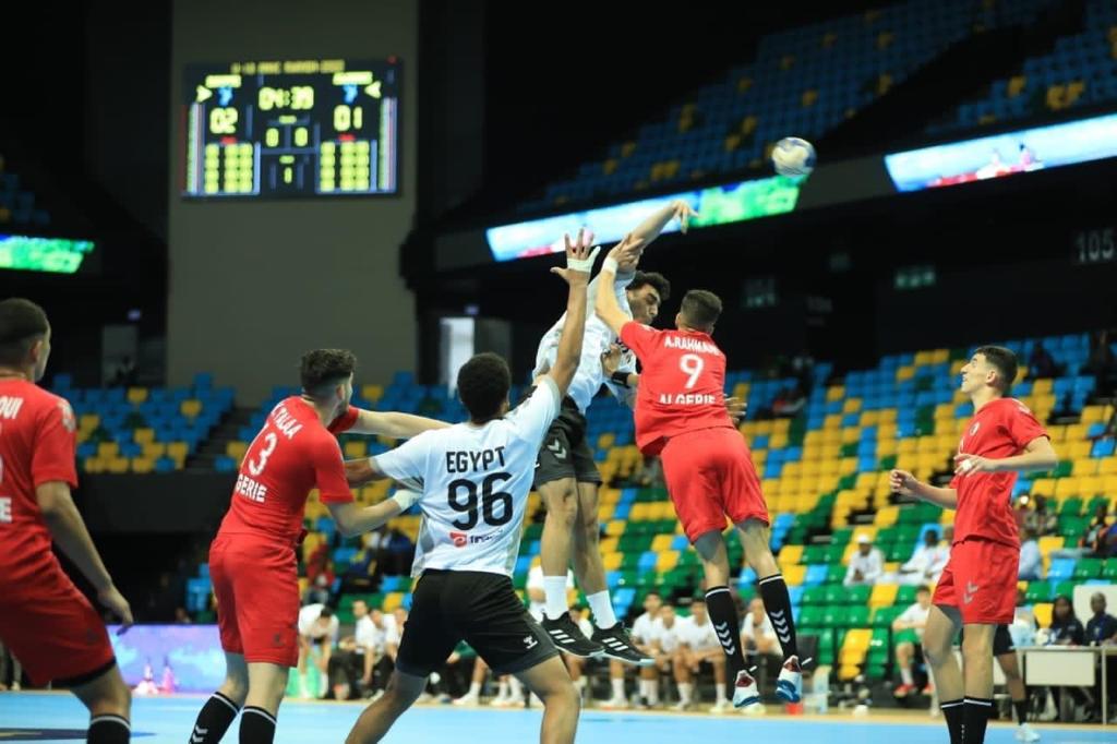 منتخب مصر والجزائر يد (6)