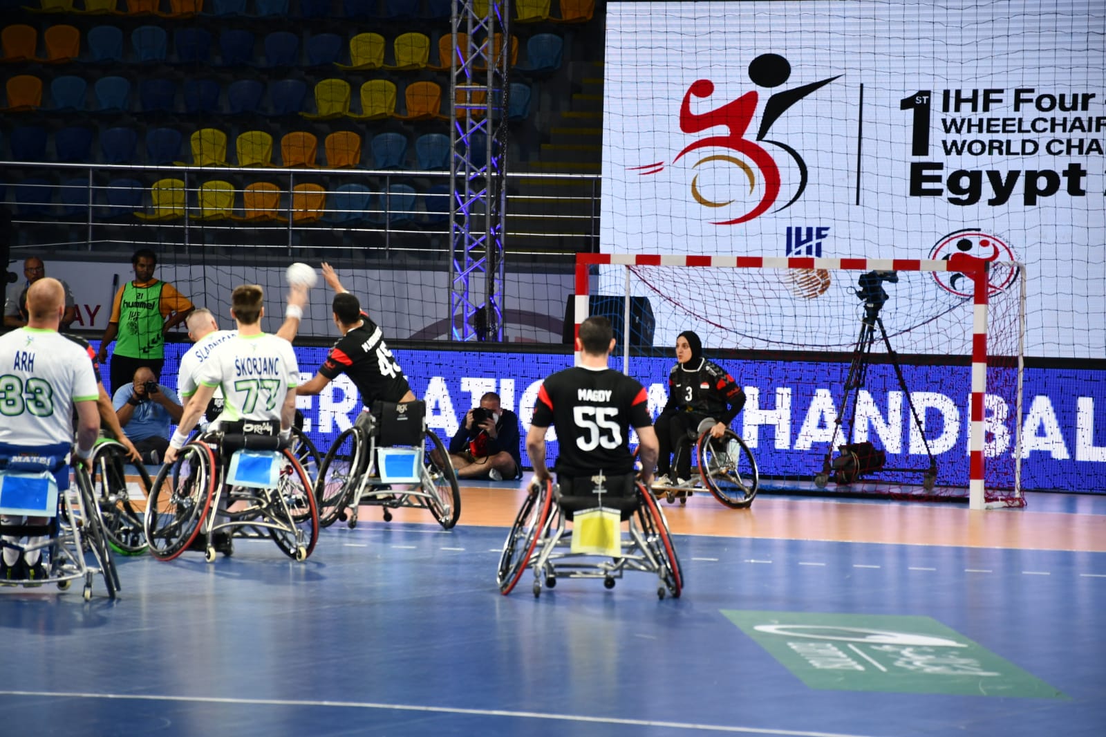بطولة العالم للكراسي المتحركة لكرة اليد (33)