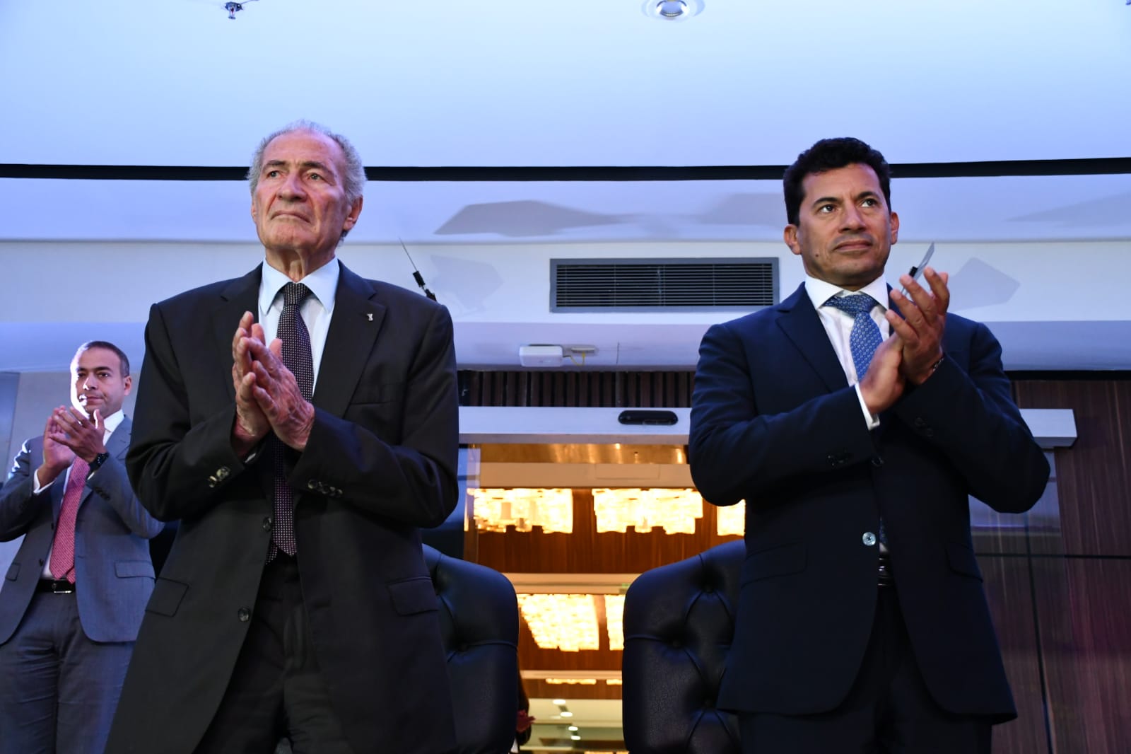 حسن مصطفى ووزير الشباب