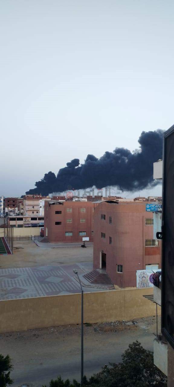 حريق في مصنع فوم بالعاشر من رمضان 03