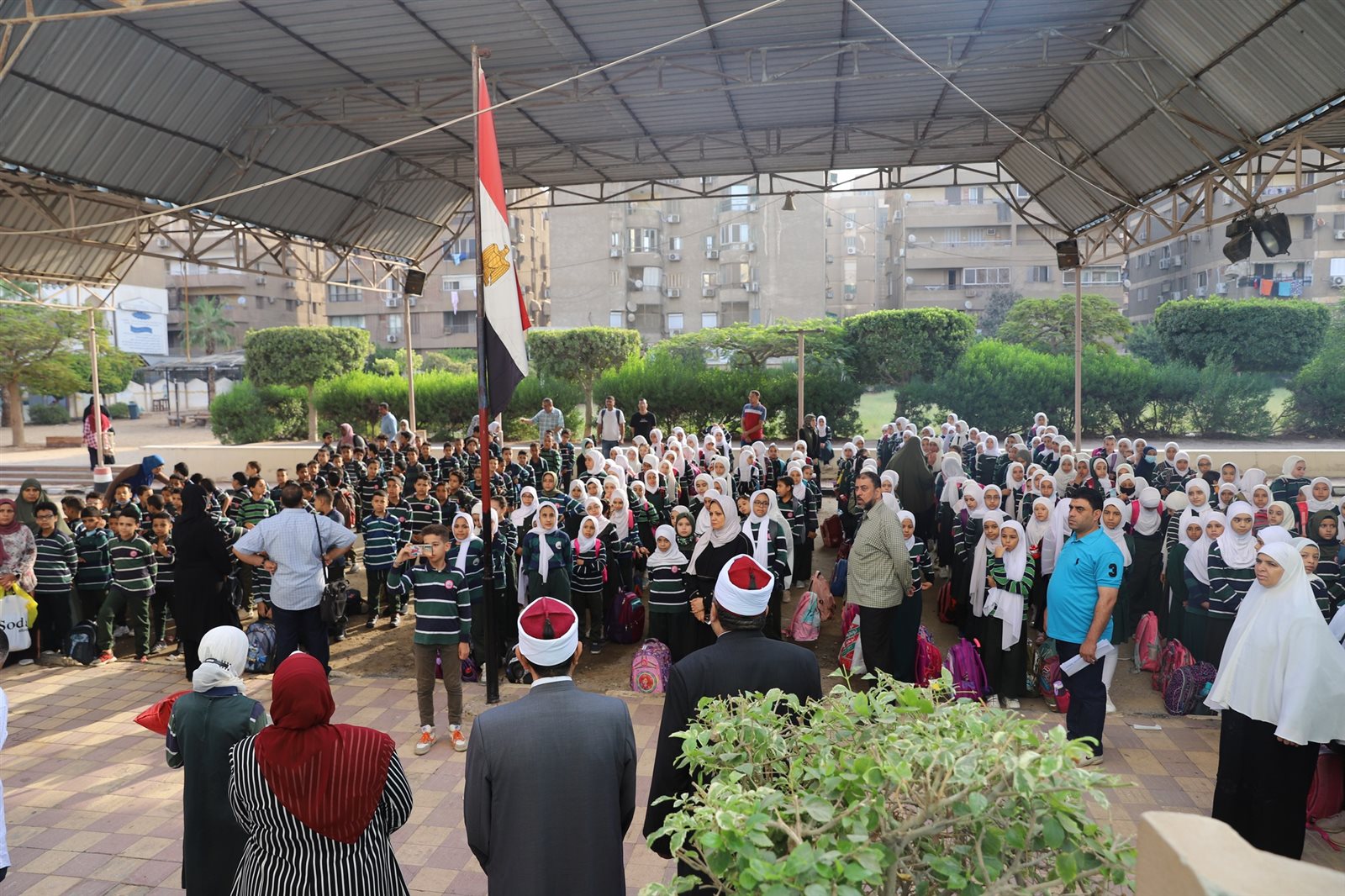     رئيس المعاهد الأزهرية ينفقد مجمع معاهد مدينة نصر 