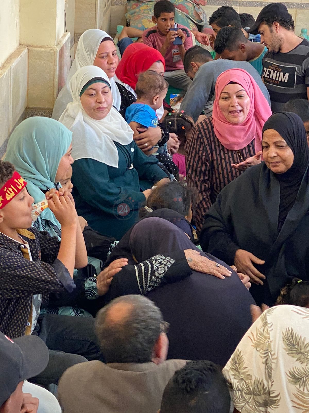 وصول أقارب الحاجة رضا