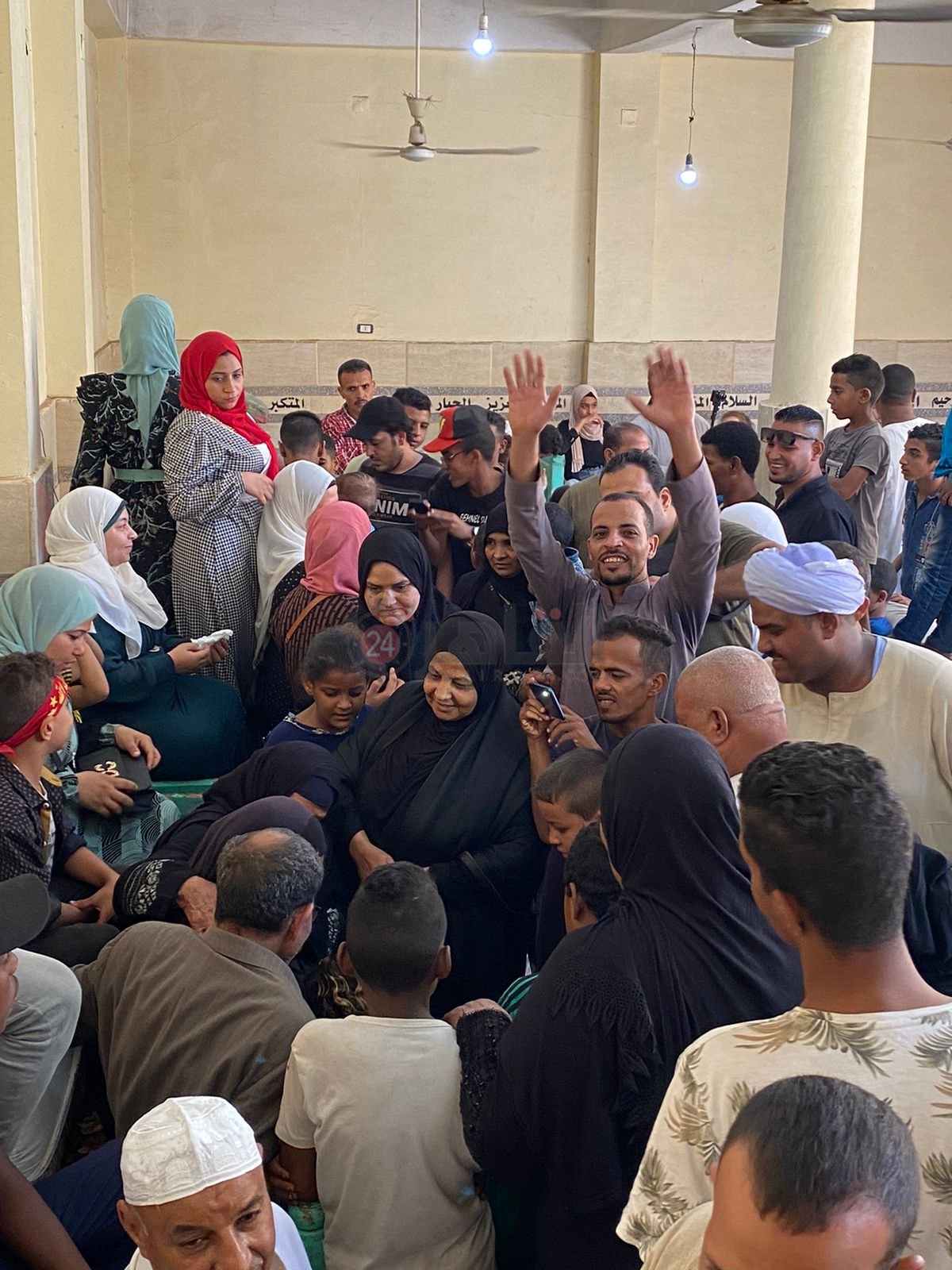 وصول أقارب الحاجة رضا