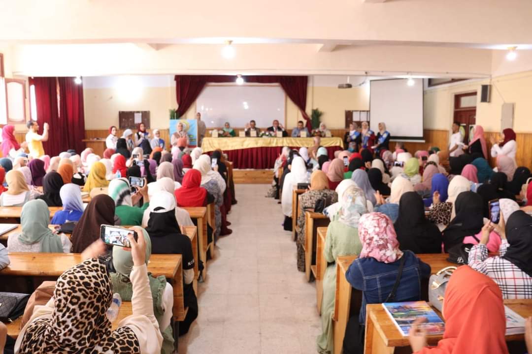     احتفالية استقبال للطالبات بكلية الدراسات الإسلامية 