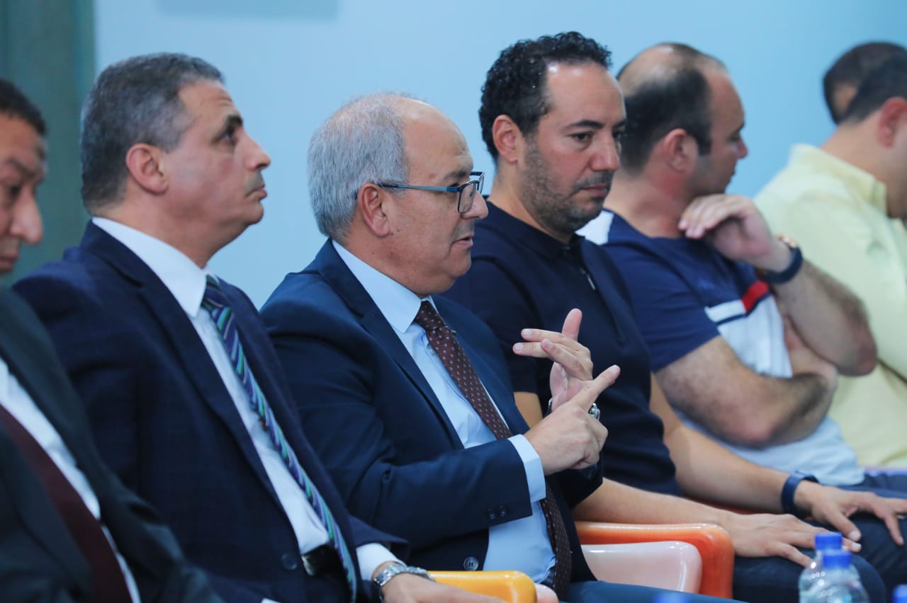 فريق بتروجيت (6)