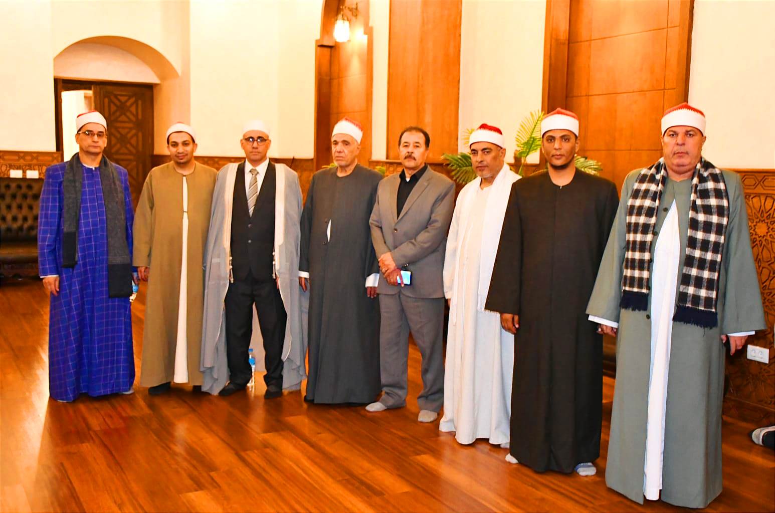  مقرأة كبار القراء برواية حفص من مسجد الإمام الحسين