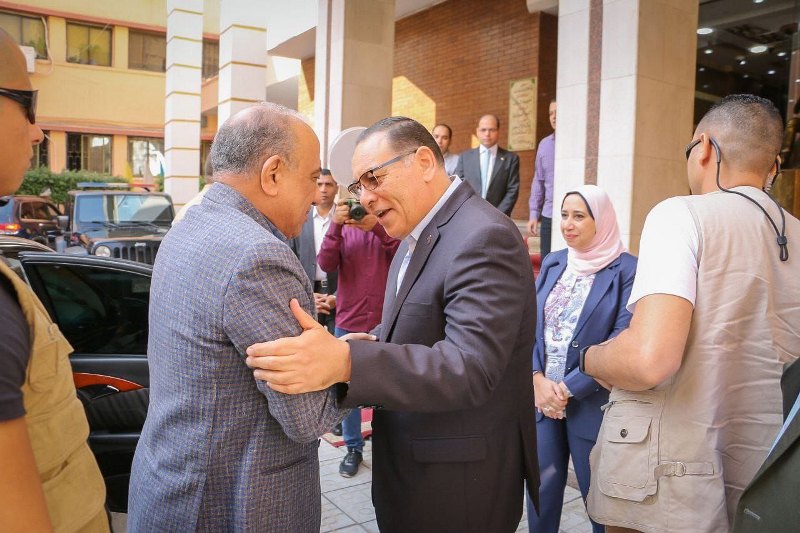 محافظ الشرقية يستقبل وزير قطاع الأعمال