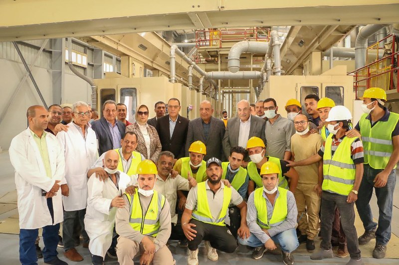زيارة وزير قطاع الأعمال العام للشرقية 02